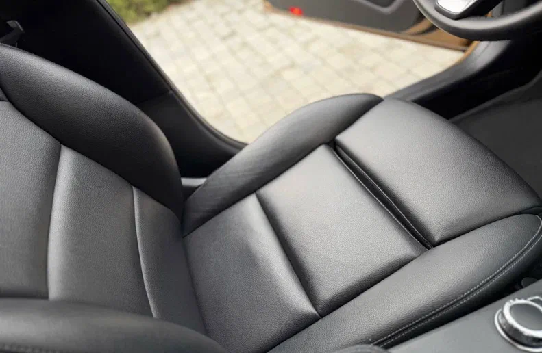 Mercedes-Benz GLA 2017 - 25