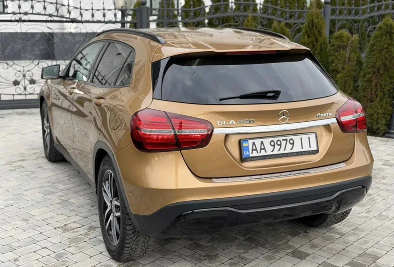 Mercedes-Benz GLA 2017 - 40