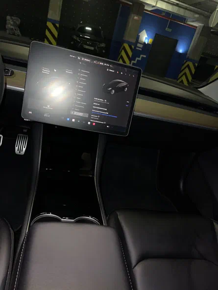 Tesla Model 3 2019 - 14