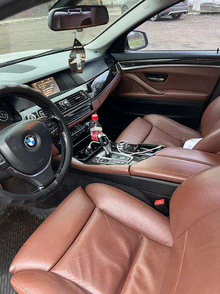BMW 5 серія 2013 - 8