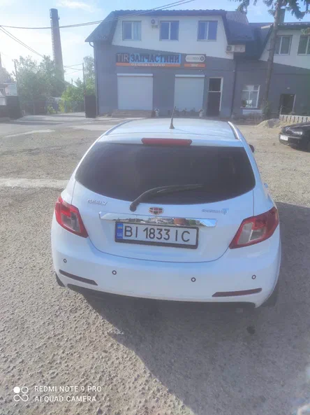Geely Emgrand EC7 2013
