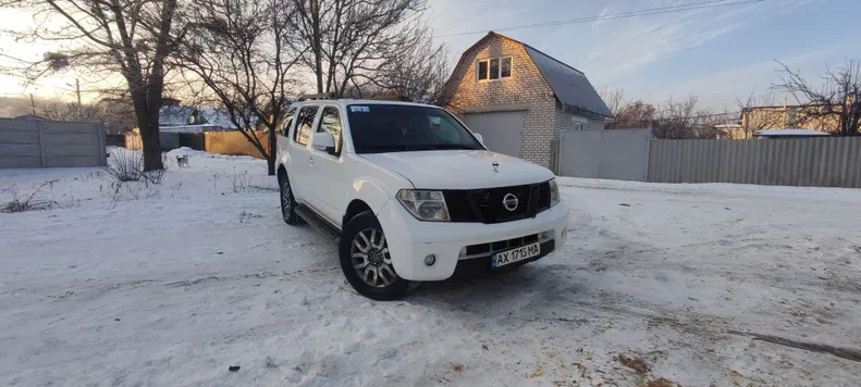 Nissan Pathfinder 2010 - 20
