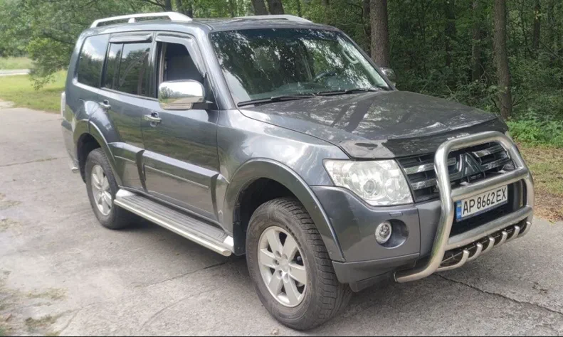 Mitsubishi Pajero 2007 - 9