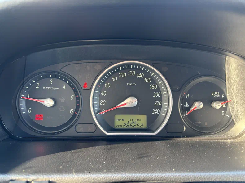 Hyundai Sonata 2006 - 9