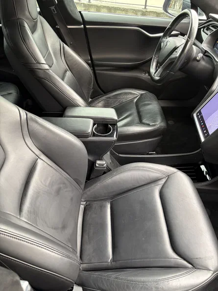 Tesla Model S 2015 - 10