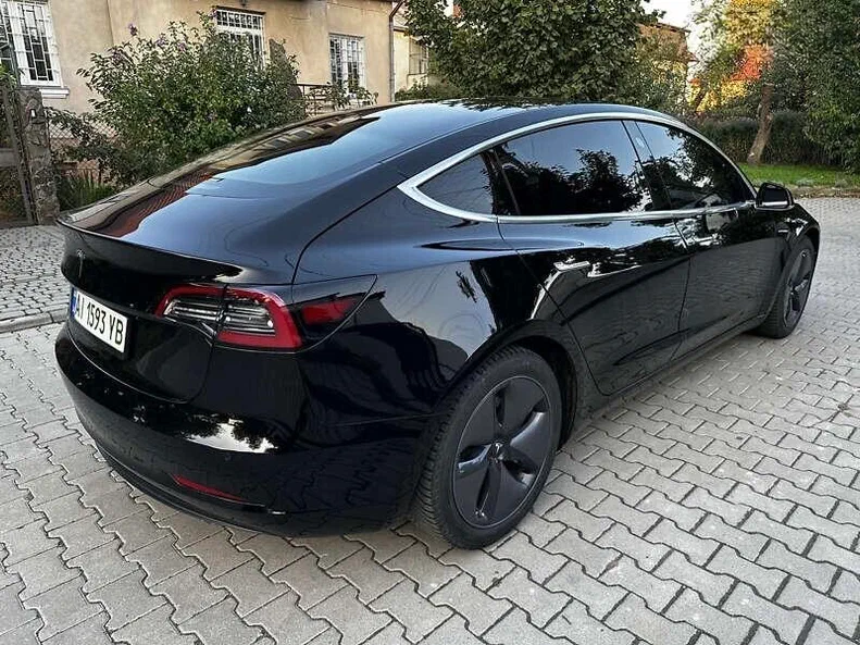 Tesla Model 3 2020 - 5