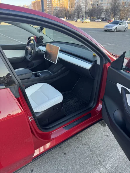 Tesla Model Y 2022 - 15