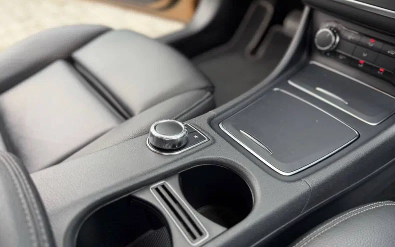 Mercedes-Benz GLA 2017 - 23