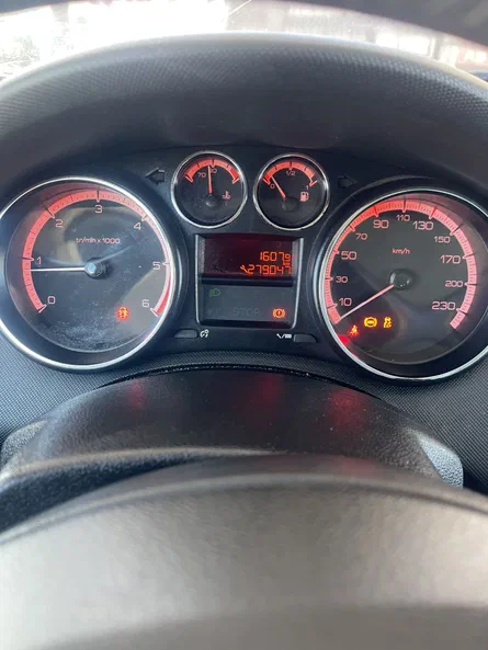 Peugeot 308 2010 - 6