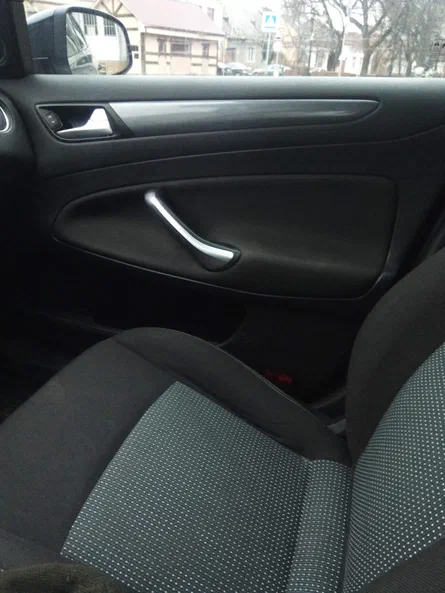 Ford Mondeo 2013 - 12