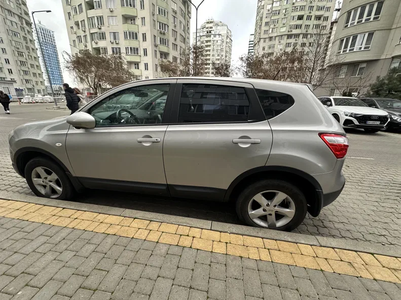 Nissan Qashqai 2012 - 8