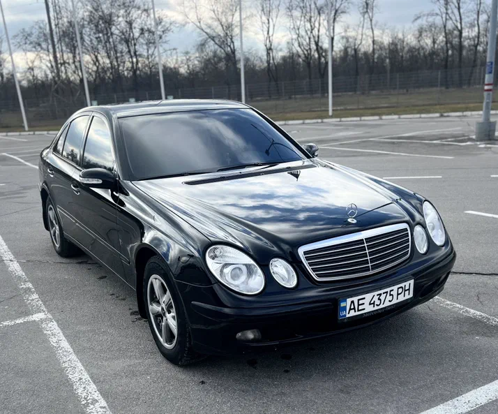 Mercedes-Benz E-Клас 2005 - 7