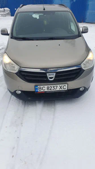 Dacia Lodgy 2012