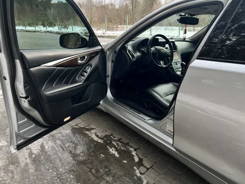 Infiniti Q50 2015 - 12