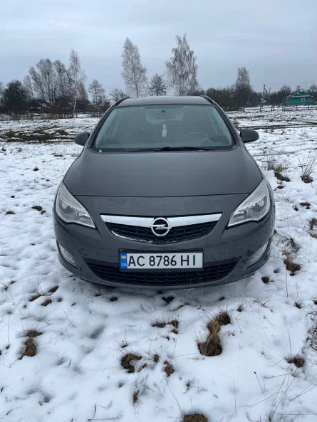 Opel Astra 2012