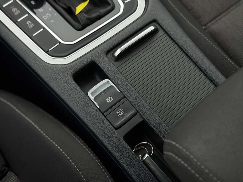 Volkswagen Passat 2015 - 20