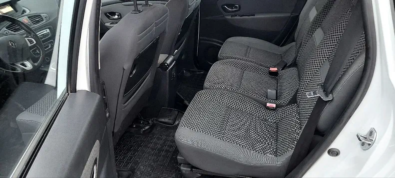 Renault Scenic 2011 - 15