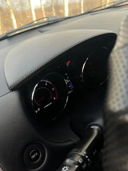 Citroen C-Crosser 2010 - 10