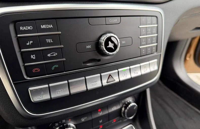 Mercedes-Benz GLA 2017 - 29