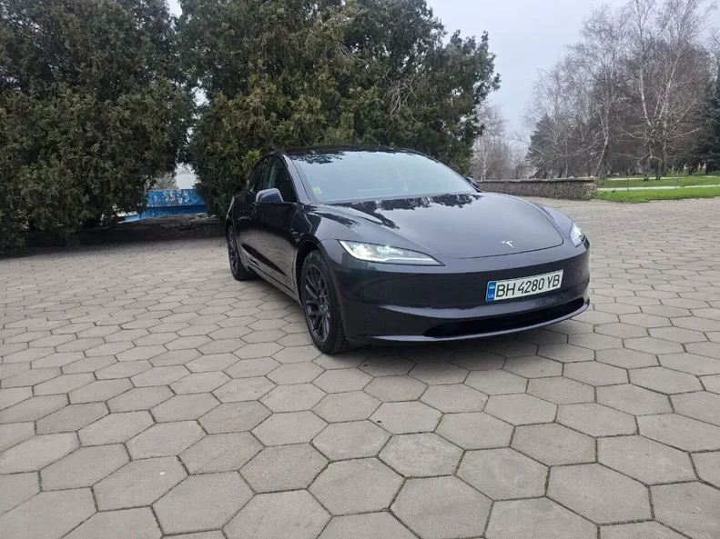 Tesla Model 3 2024 - 16