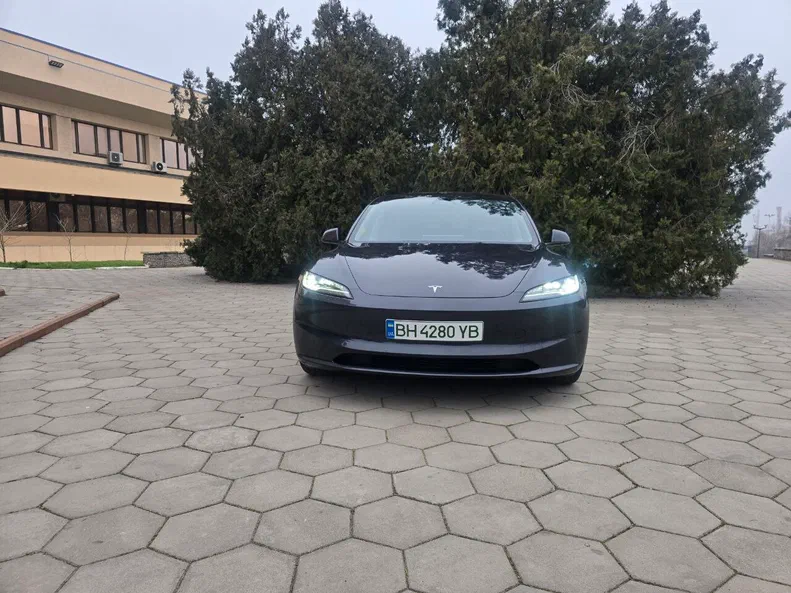 Tesla Model 3 2024 - 12