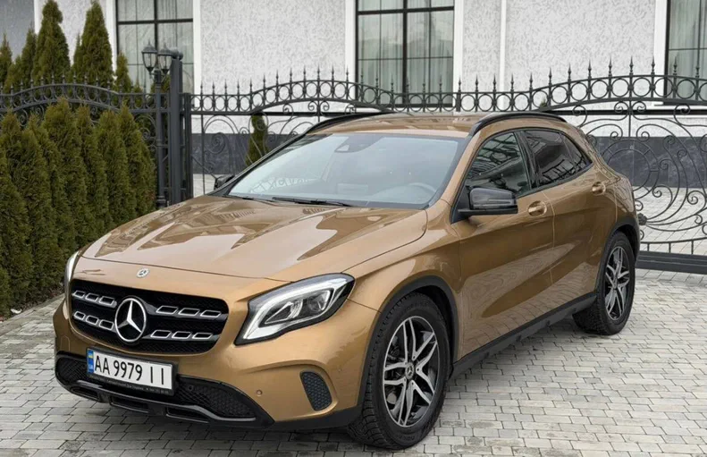 Mercedes-Benz GLA 2017 - 43