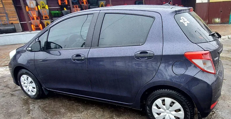 Toyota Yaris 2013 - 8
