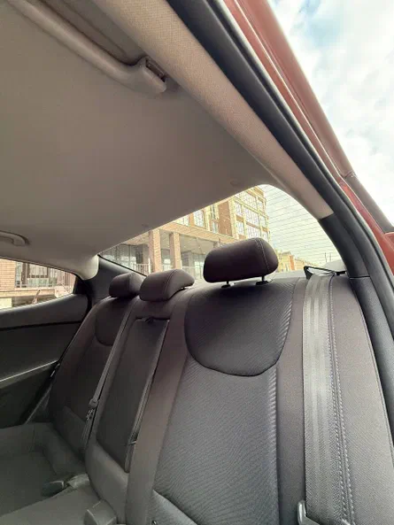 Hyundai Elantra 2012 - 10