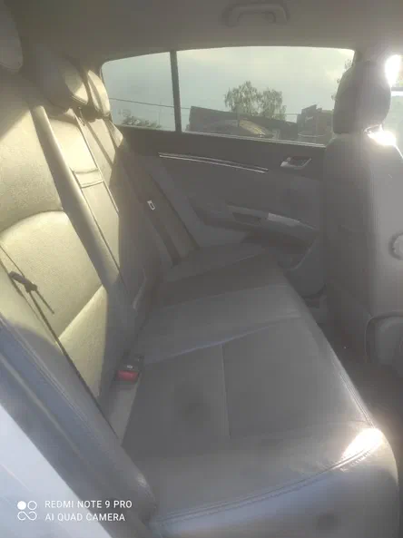 Geely Emgrand EC7 2013