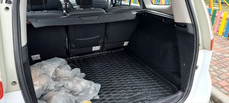 Renault Scenic 2011 - 12