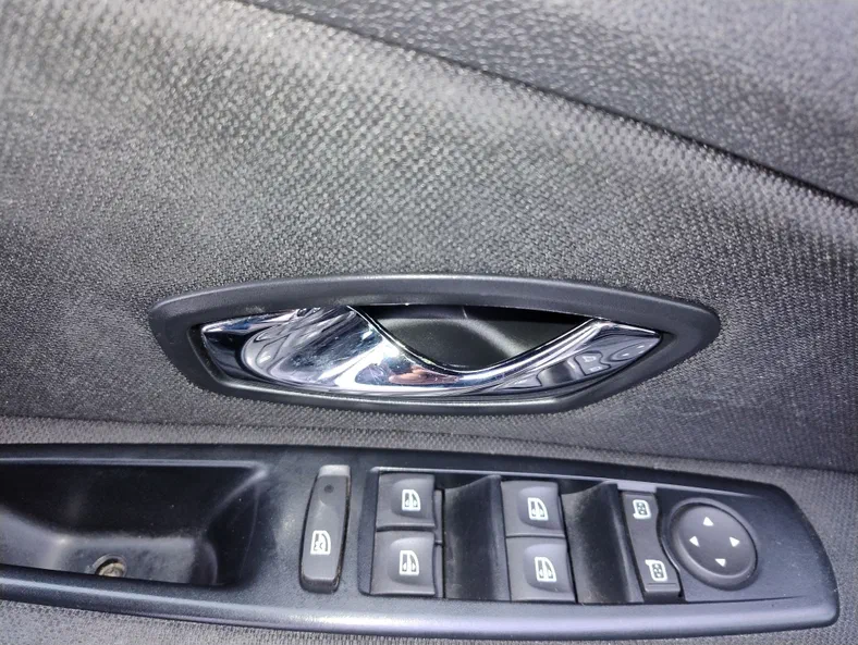 Renault Fluence 2013 - 10