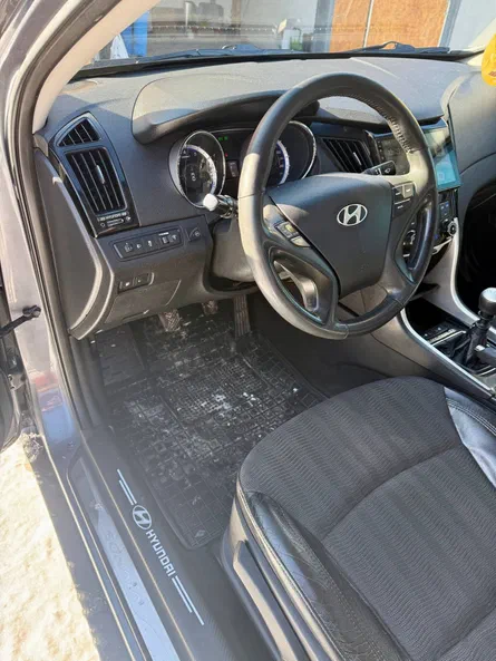 Hyundai Sonata 2010 - 25