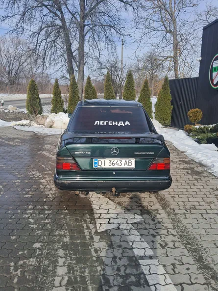 Mercedes-Benz W124 1987