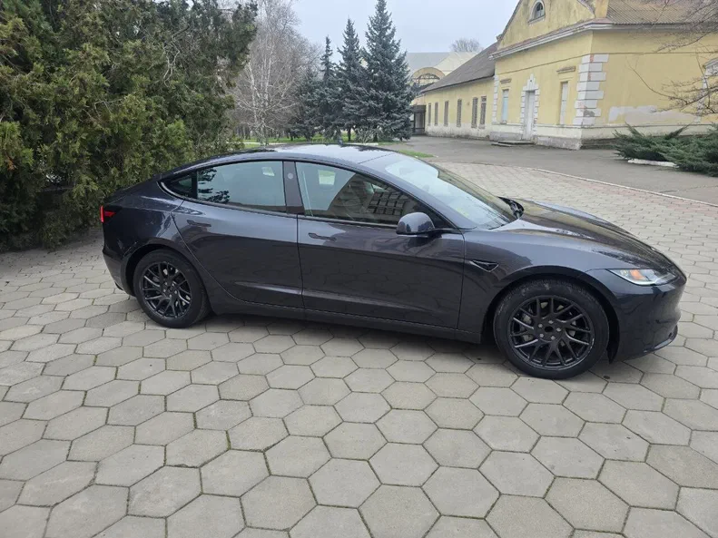 Tesla Model 3 2024 - 21