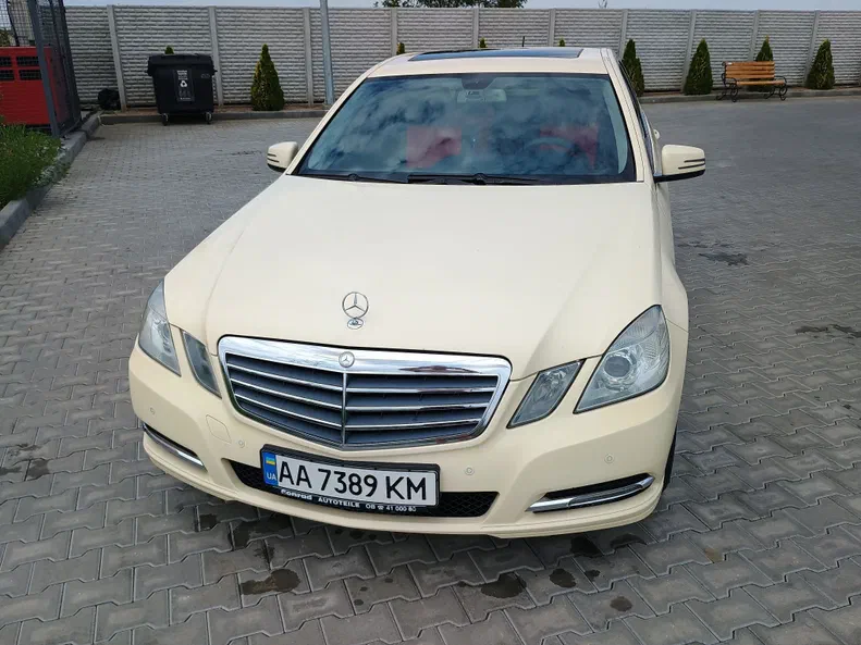 Mercedes-Benz E-Класс 2012