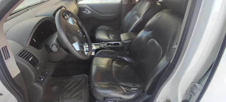 Nissan Pathfinder 2010 - 13