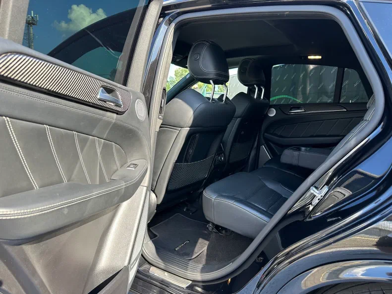 Mercedes-Benz GLE 2017 - 25