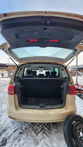 Volkswagen Touran 2012