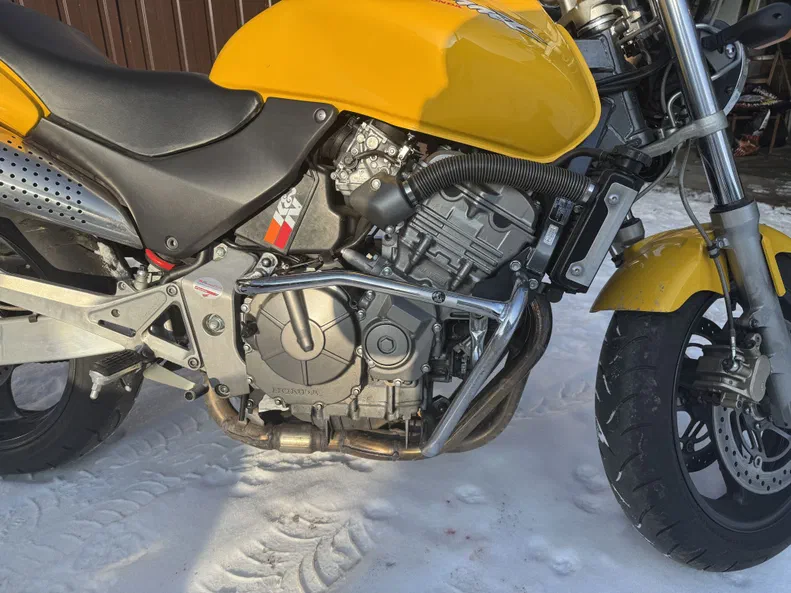 Honda Hornet 2000 - 9