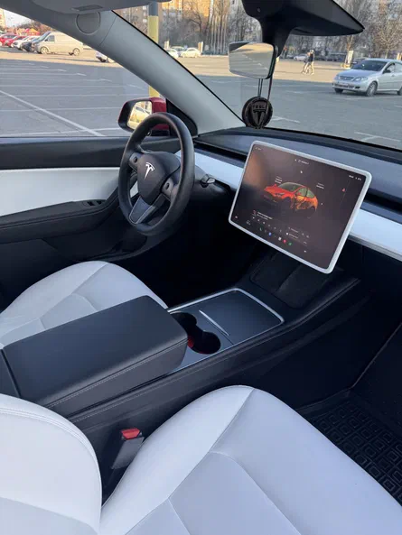 Tesla Model Y 2022 - 14