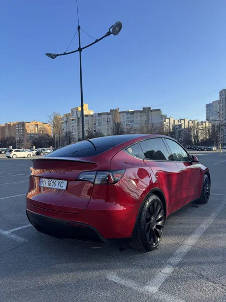 Tesla Model Y 2022 - 8