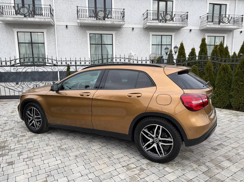 Mercedes-Benz GLA 2017 - 71