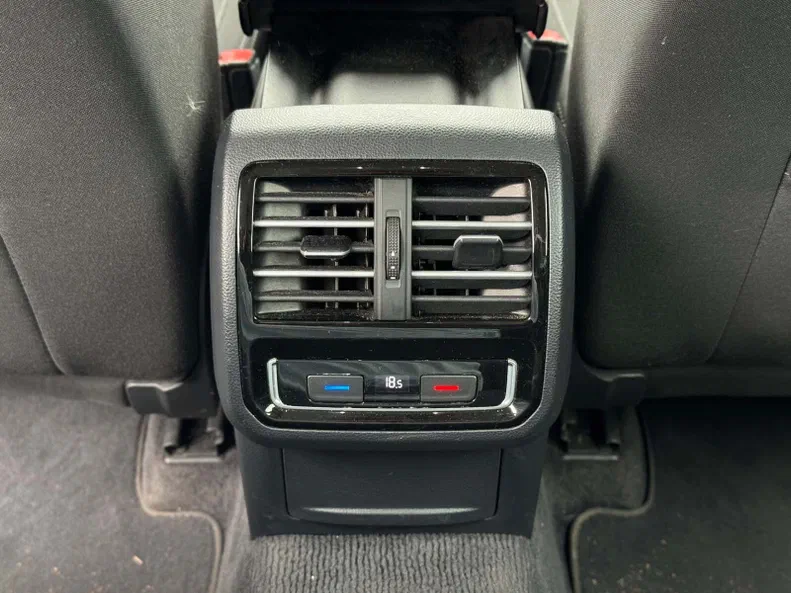 Volkswagen Passat 2015 - 21