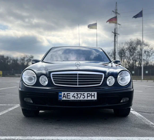 Mercedes-Benz E-Класс 2005