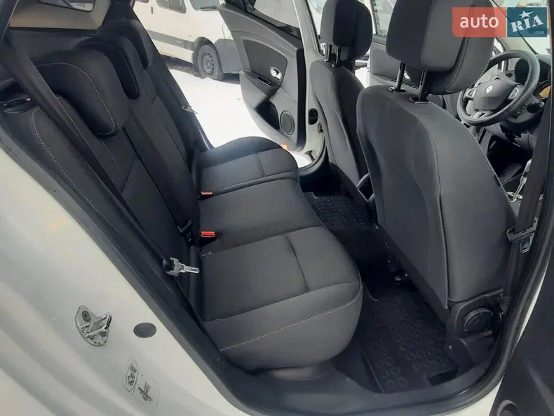 Renault Megane 2012 - 5