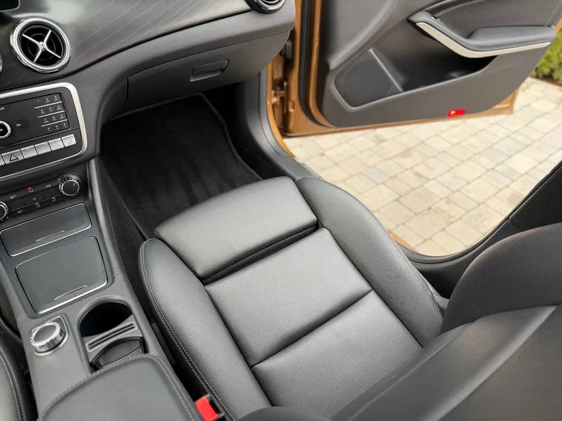 Mercedes-Benz GLA 2017 - 14