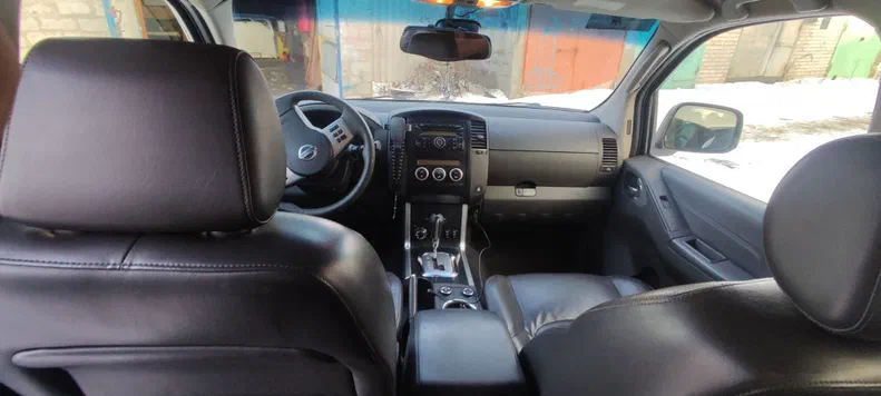 Nissan Pathfinder 2010 - 10