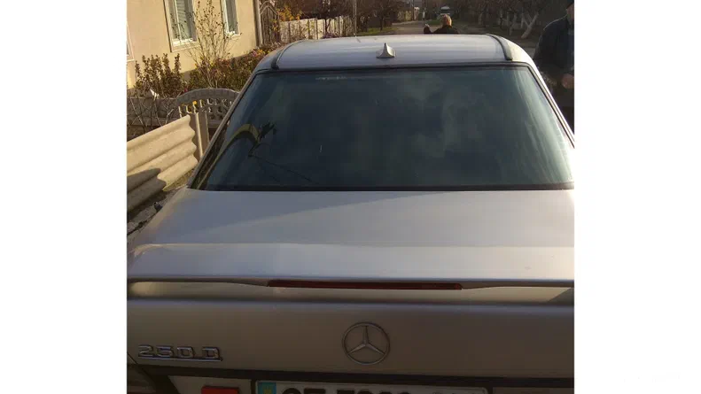 Mercedes-Benz W124 1988 - 5