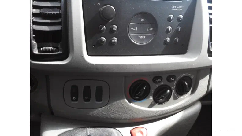 Opel Vivaro 2006 - 11