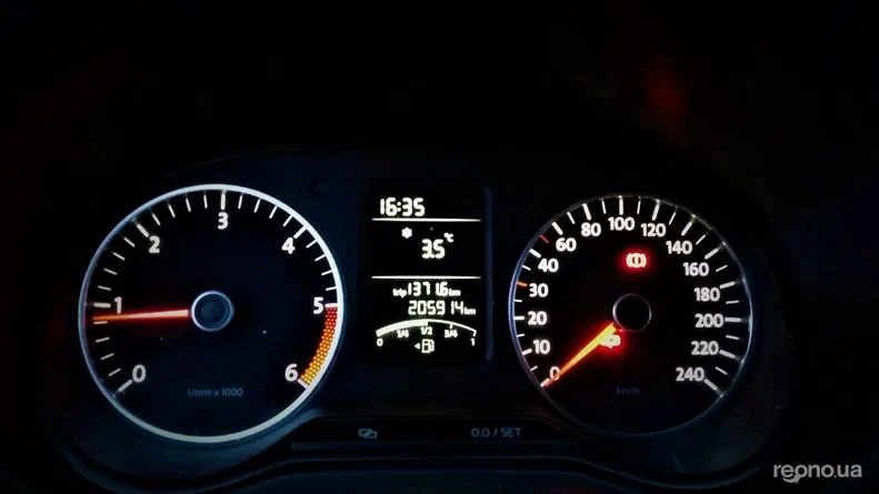 Volkswagen Amarok 2011 - 19